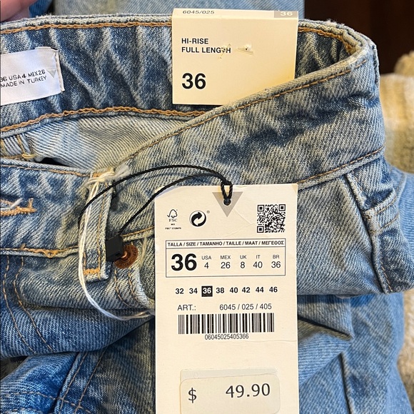 NWT! Zara Wide Leg High Rise Full Length Blue Distressed Jeans Size 4 MSRP $50! - Picture 5 of 5